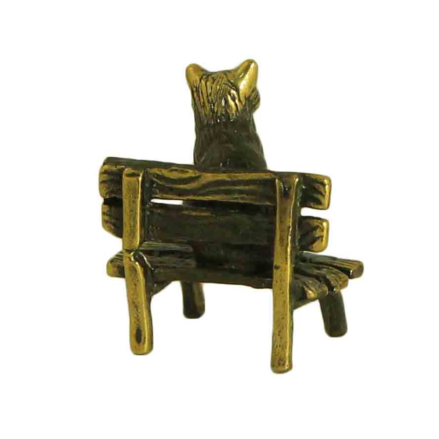 Бронзовая статуэтка Кот на лавке сидит