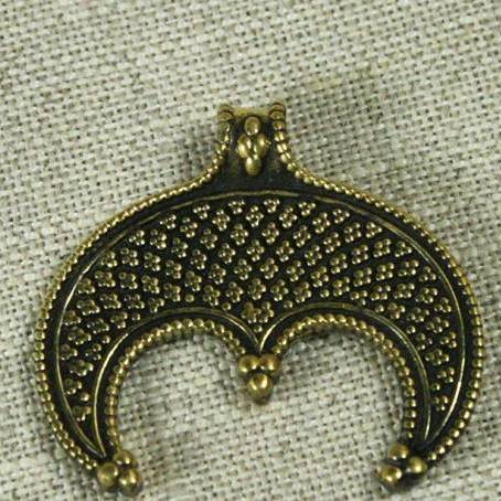 Бронзовая подвеска Лунница гнёздово1Фото 17194-02.jpg