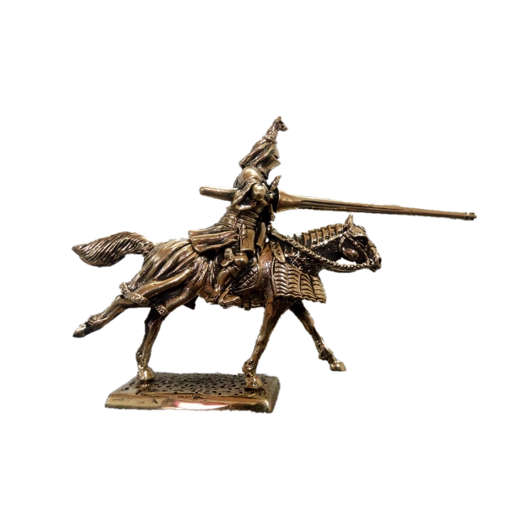 Бронзовая статуэтка Рыцарь в турнироном доспехе с копьем на коне