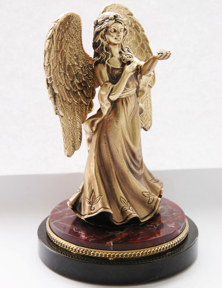 Бронзовая статуэтка Ангел добра 2