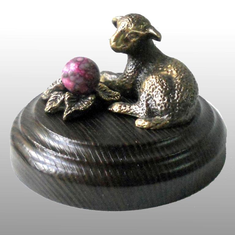 Бронзовая статуэтка Овечка лежачая (Подарок на Год Овцы)Фото 18784-02.jpg