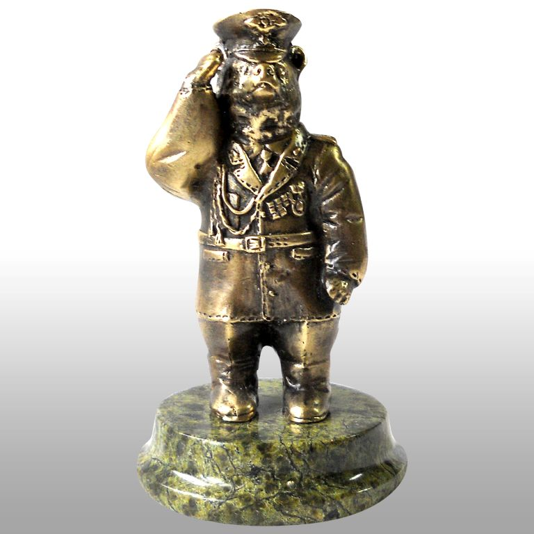 Бронзовая статуэтка Медведь Офицер