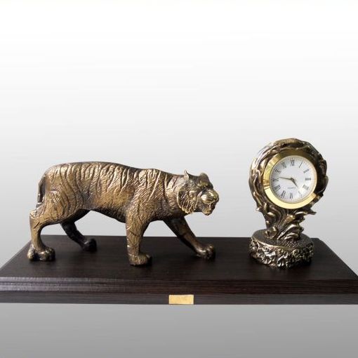 Бронзовые часы Тигр