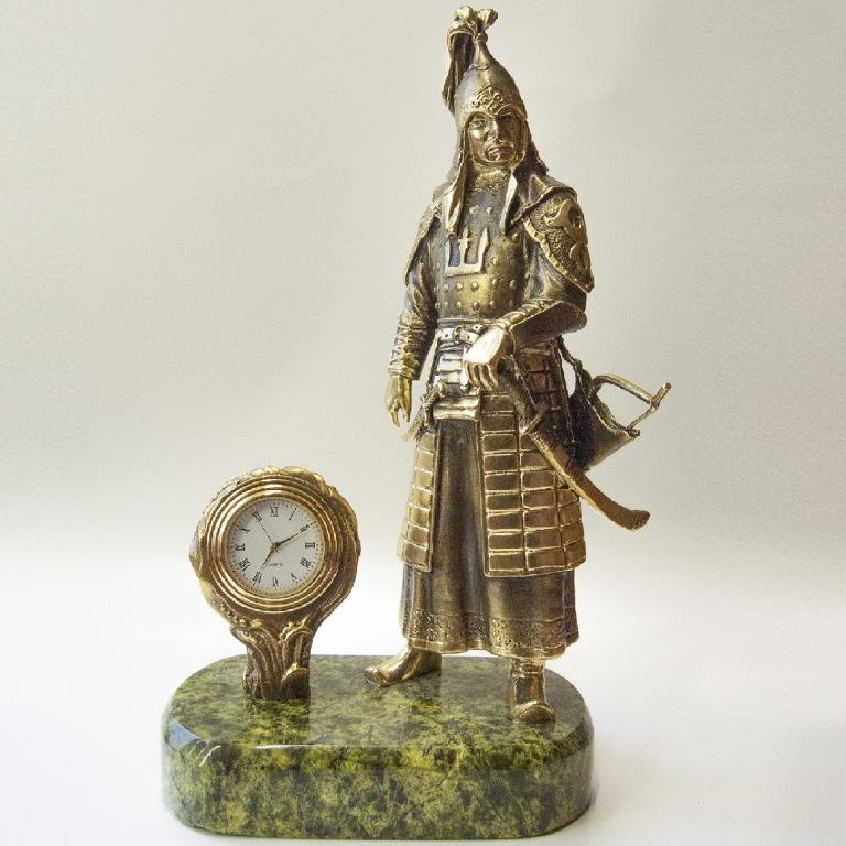Бронзовые часы Чингисхан