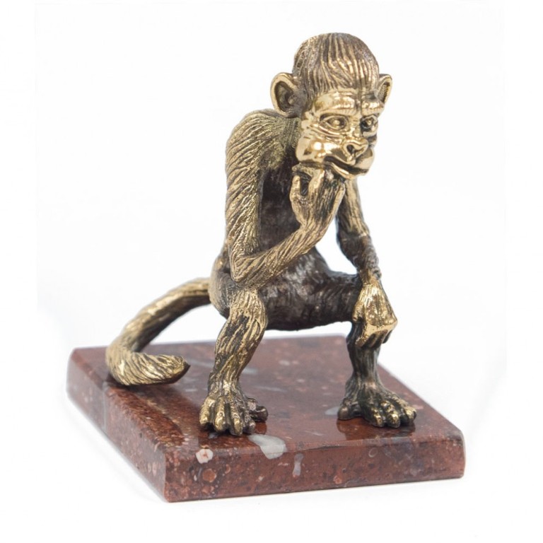Бронзовая статуэтка Задумчивая обезьяна