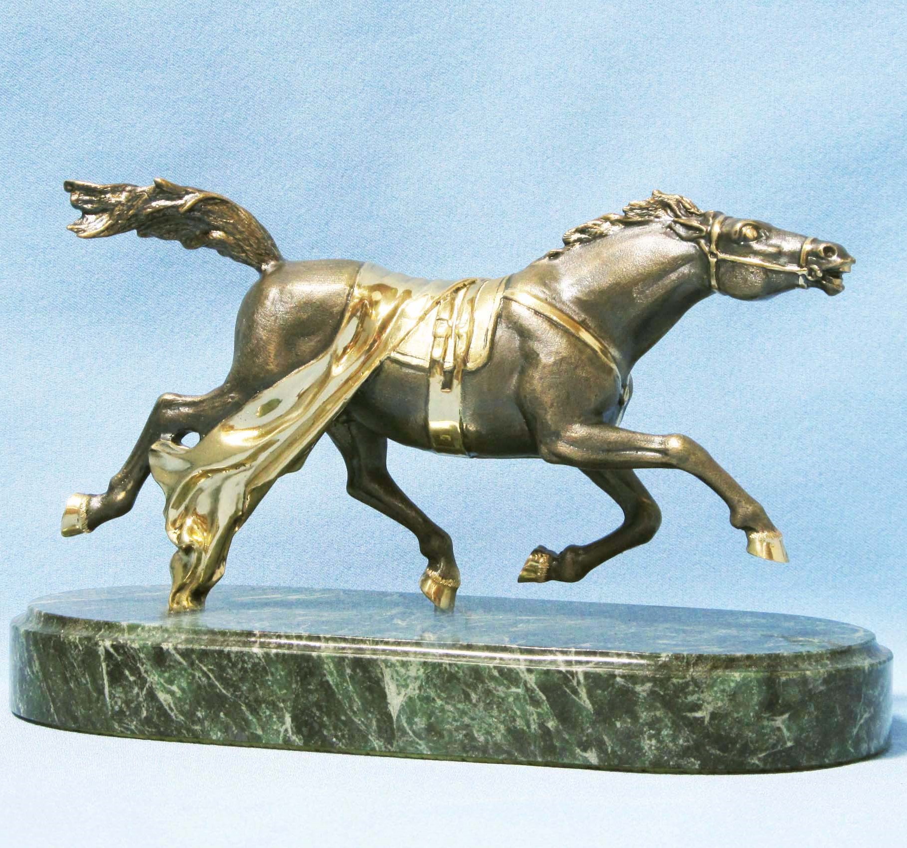Бронзовая статуэтка Скакун (подарок на Год Лошади)Фото 23529-02.jpg