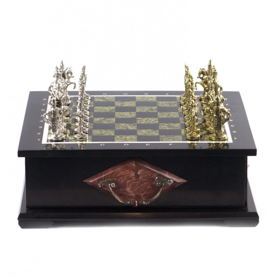 Подарочный шахматный ларец "Русь" с металлическими фигурами Фото 23908-02.jpg
