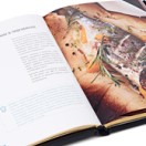 Книга Готовим из рыбы и морепродуктов в кожаном переплете и серебреФото 24523-02.jpg