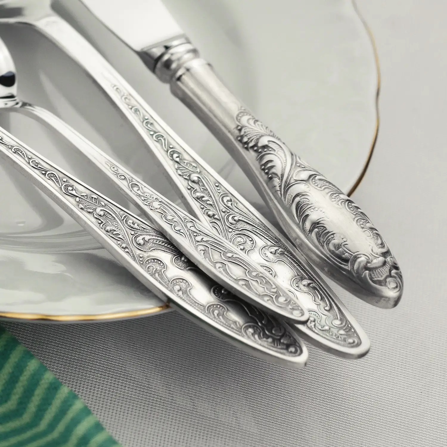 Посеребренный столовый нож Морозко с чернениемФото 25711-03.jpg