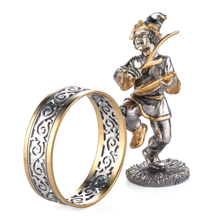 Серебряное кольцо для салфеток Скоморох с гудком