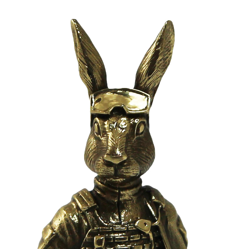 Бронзовая статуэтка Кролик Воин (2023 год)Фото 26707-04.jpg