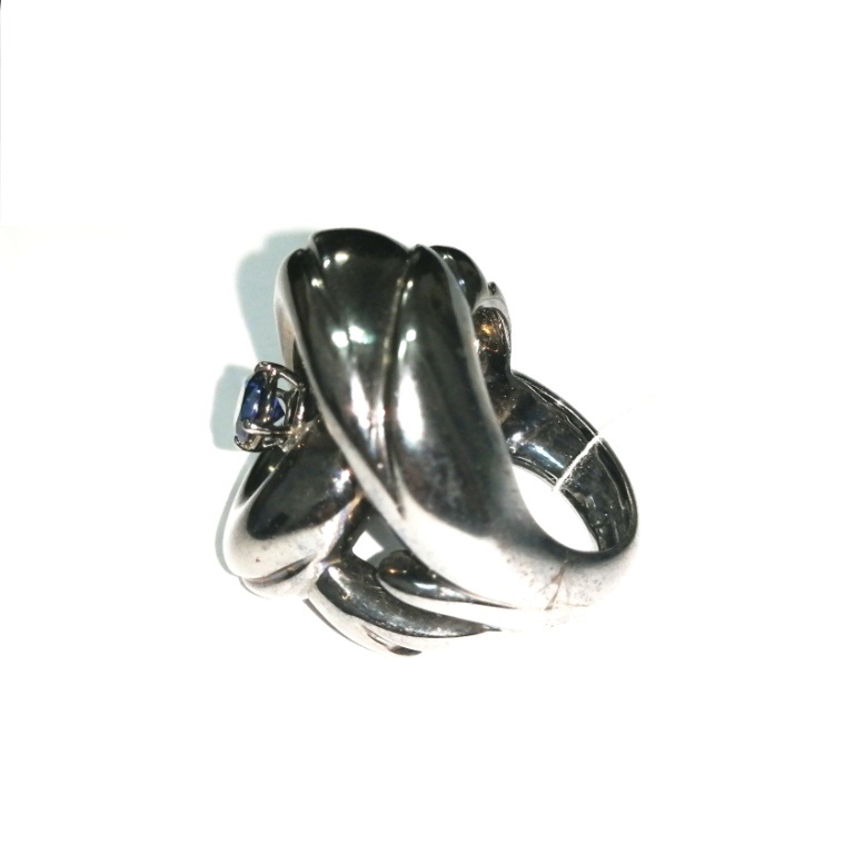 Серебряное кольцо с сапфиромФото 27162-02.jpg
