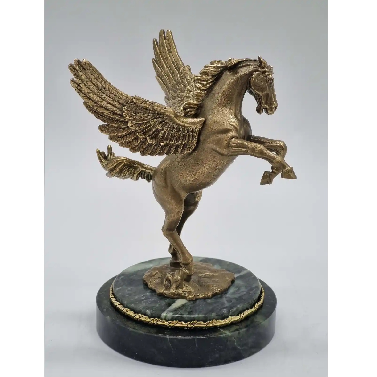 Бронзовая статуэтка  Пегас (Подарок на Год Лошади)Фото 28686-02.jpg