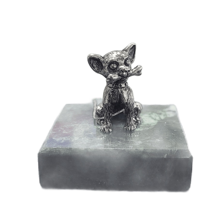 Серебряная статуэтка Собачка с косточкой
