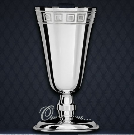 Серебряная рюмка №4 с гравировкойФото 28924-02.jpg