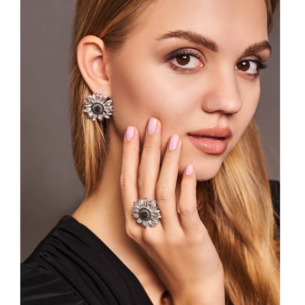 Серебряное кольцо Подсолнух с фианитамиФото 29054-02.jpg