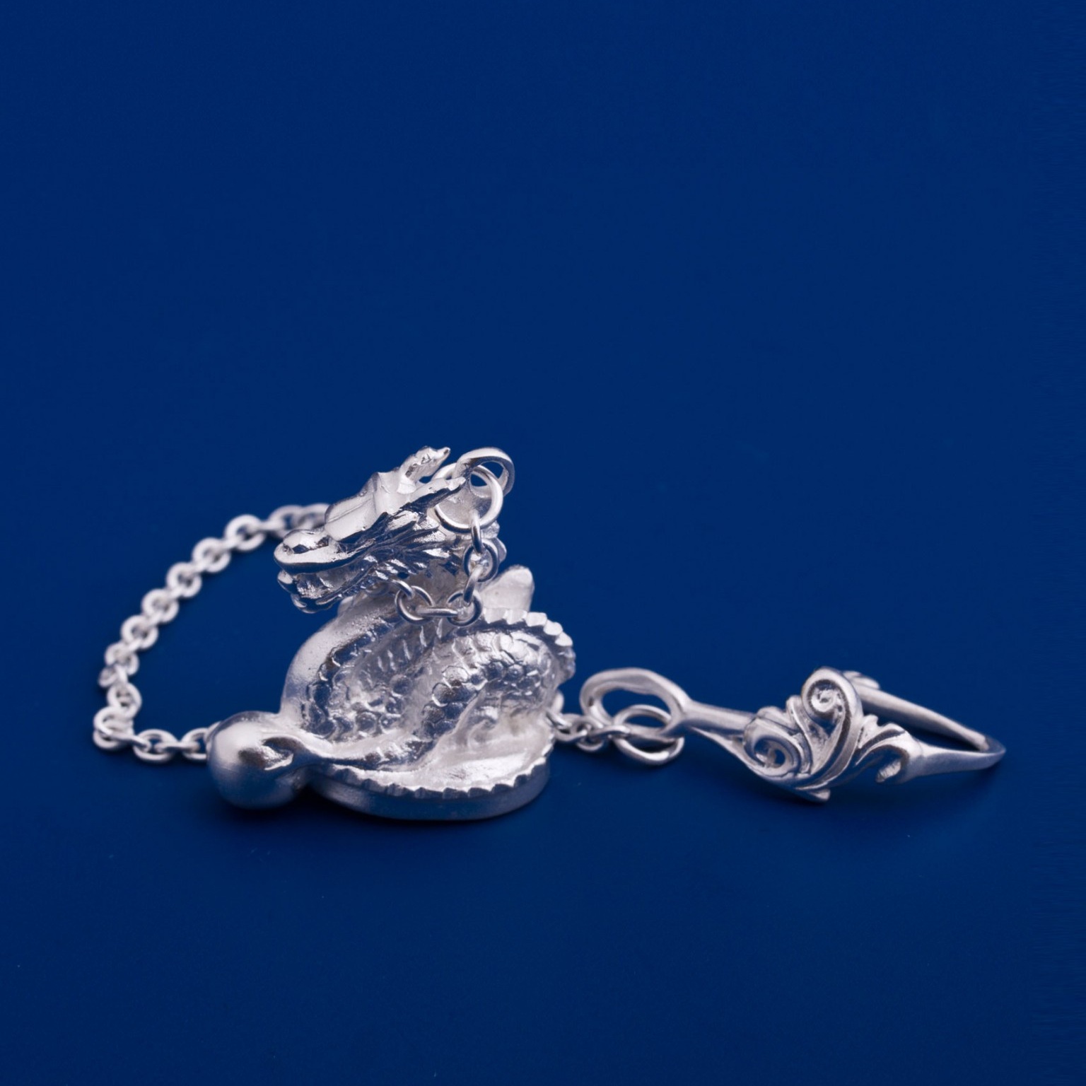 Серебряный ионизатор ДраконФото 29132-02.jpg