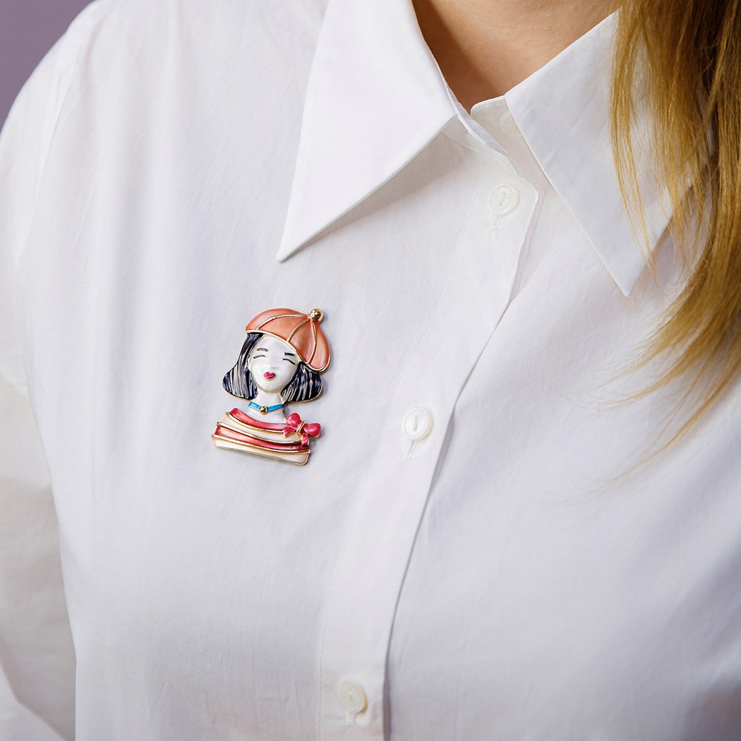 Shadore Брошь Девочка в беретеФото 29492-03.jpg