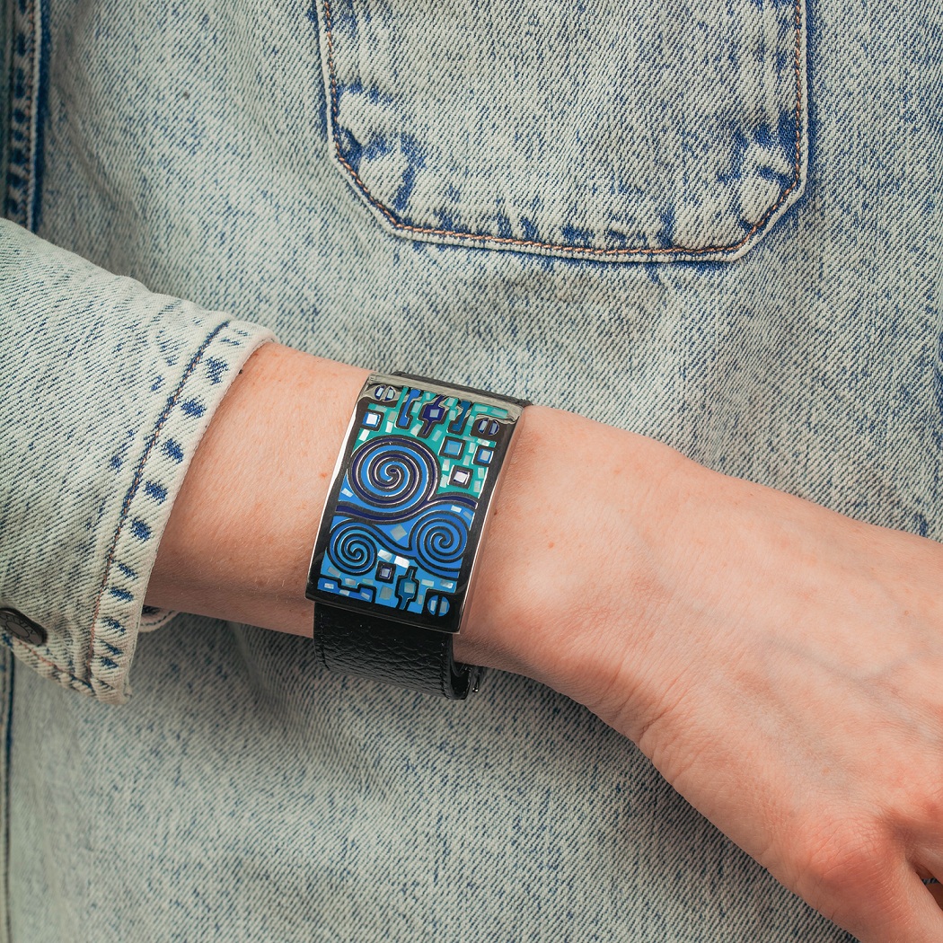 Fiore Luna Браслет на кожаном черном ремешкеФото 29626-02.jpg