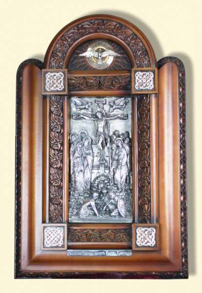 Серебряная икона Распятие Господа нашего Иисуса Христа в деревянном резном киоте