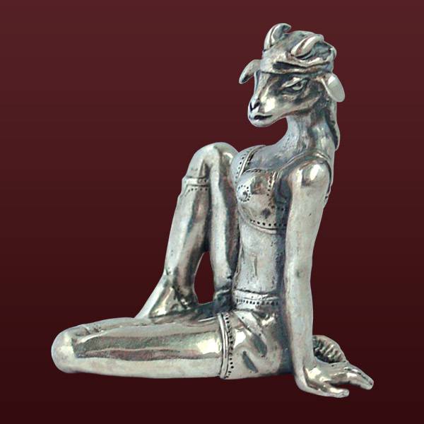 Серебряная статуэтка Коза с банданой(снято с производства)