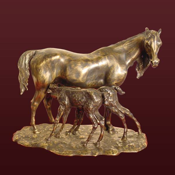 Бронзовая скульптура Лошадь с 2-мя жеребятами