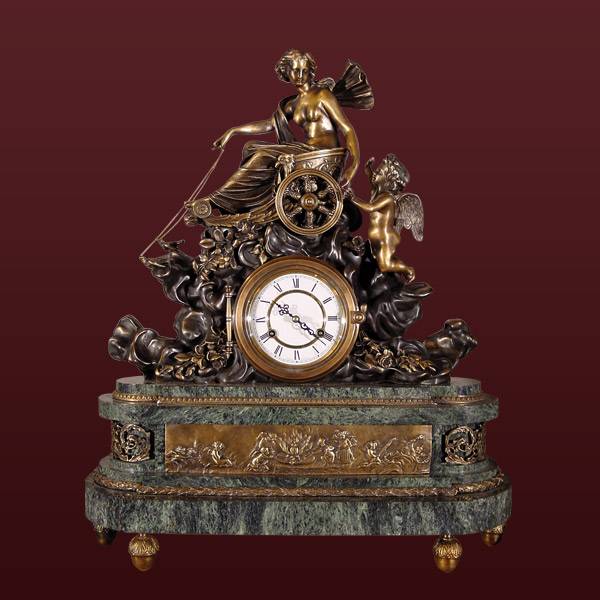 Бронзовые каминные часы Колесница Венеры