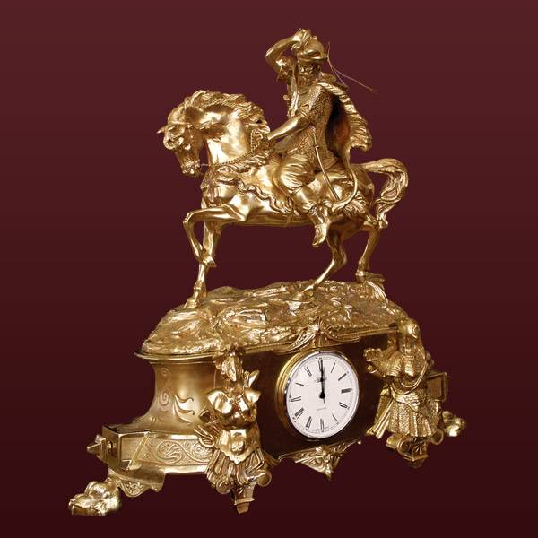 Бронзовые каминные часы Сарацин на коне